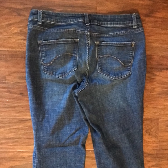 Lee Denim - Lee Modern Series Curvy Fit Bootcut Size 12 short Women’s blue jeans good shape